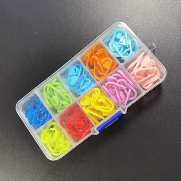 Locking stitch markers, alternate view