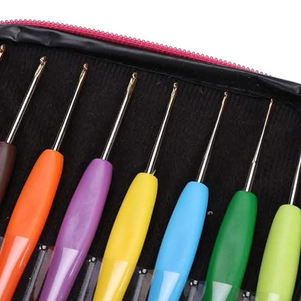 16-piece crochet hook set, alternate view