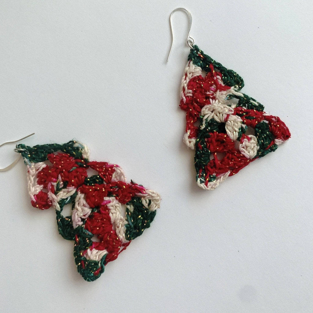 Christmas tree earrings crochet kit, alternate view