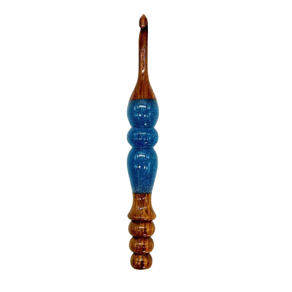 Sparkle rosewood crochet hook, design example